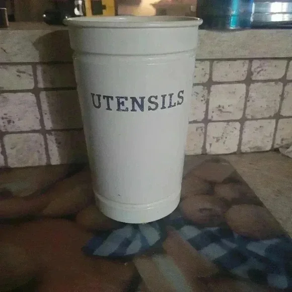 Utensils  kitchenware - Picture 3 of 5